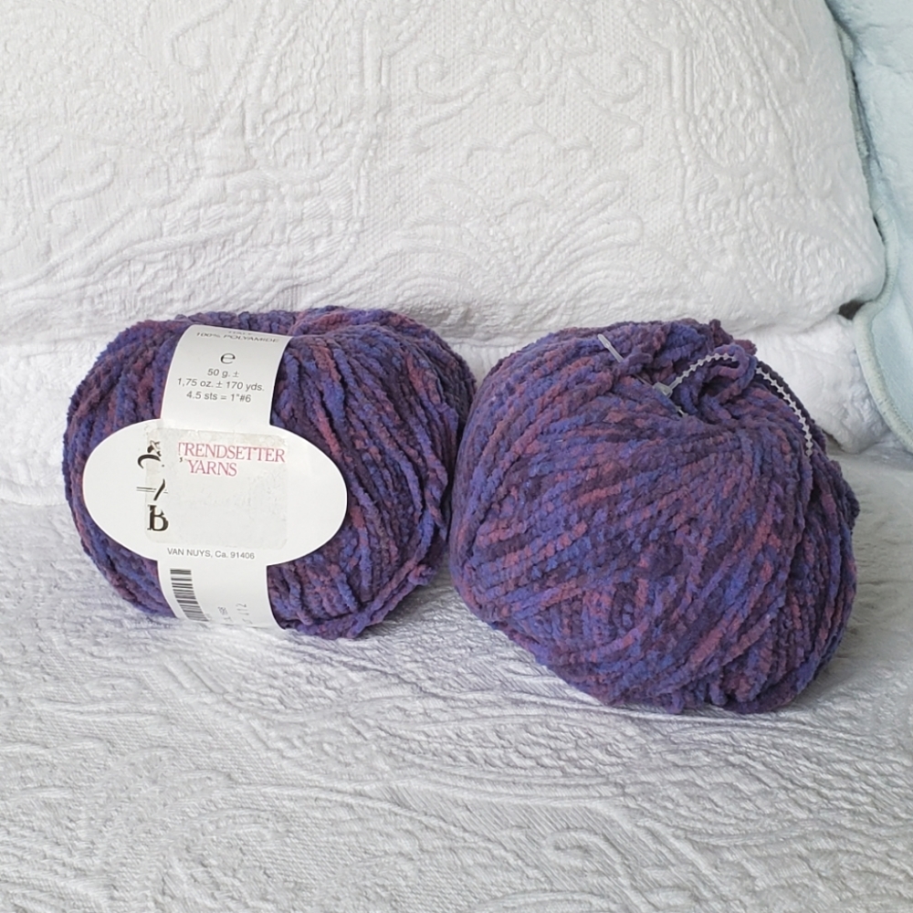 Discontinued Trendsetter Yarn - Bentley- 2 Skeins NWT